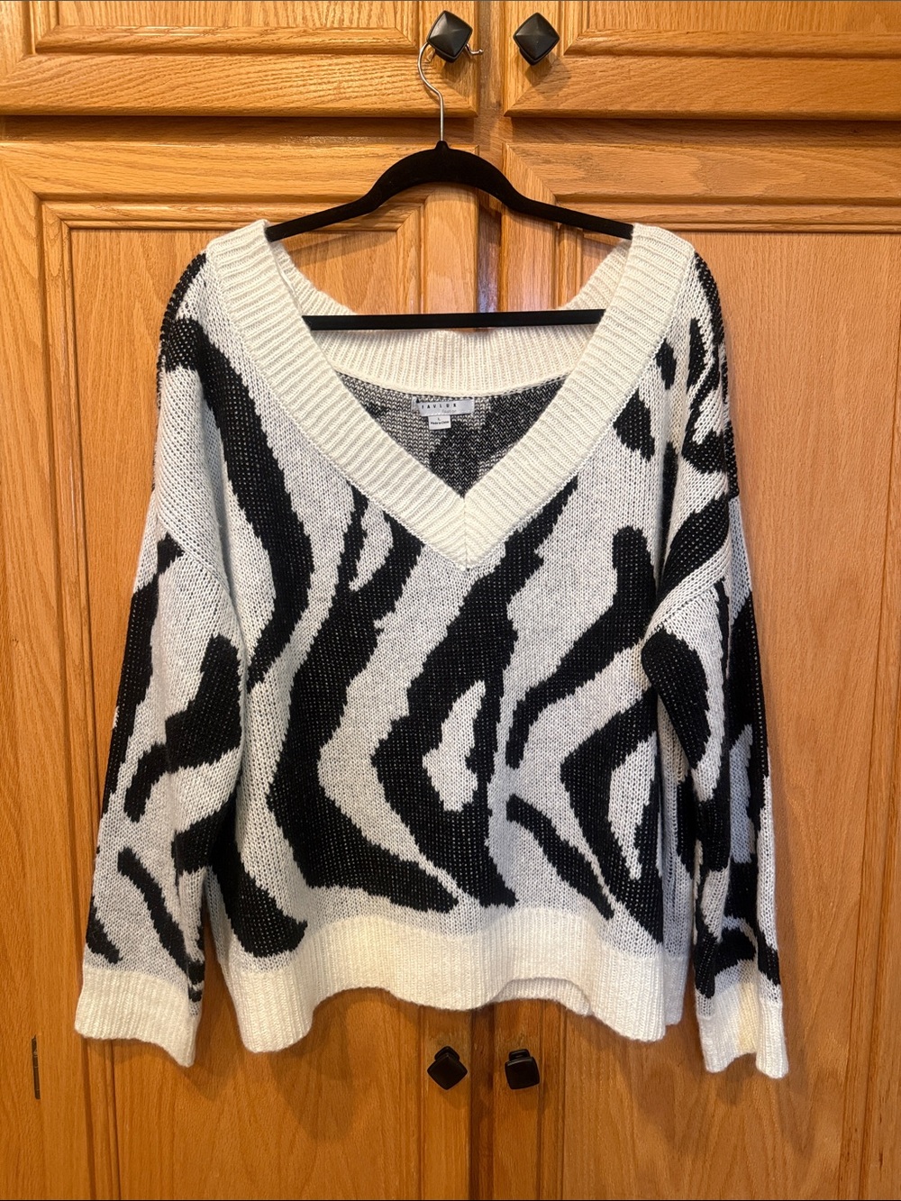 Black & White V-Neck Animal Print Sweater